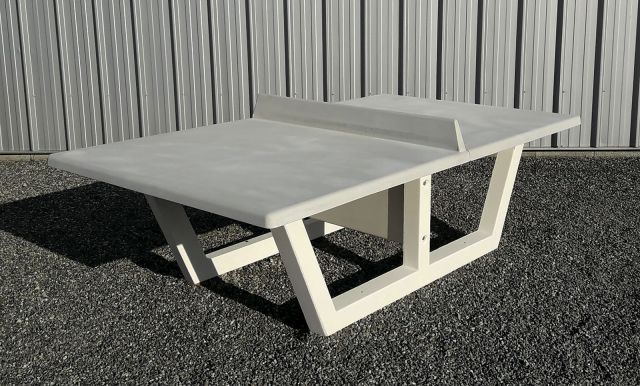 TABLE DE PING PONG EN BETON GRIS NATUREL